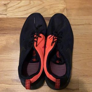 Nike Roshae size 9.5
